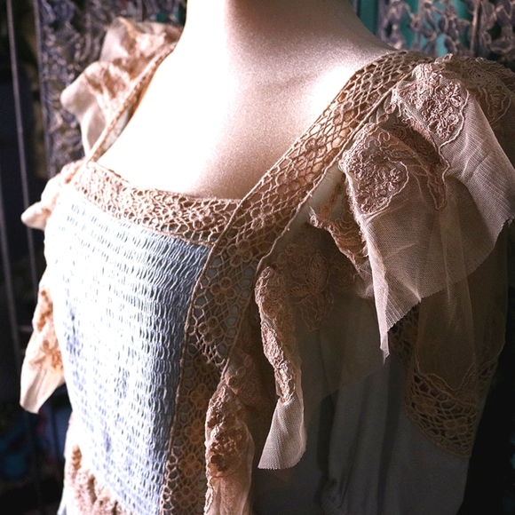 Anthropologie Ruffled Lace Mesh Layered Peplum Short Sleeve Top, Small, Lilac - Picture 4 of 10